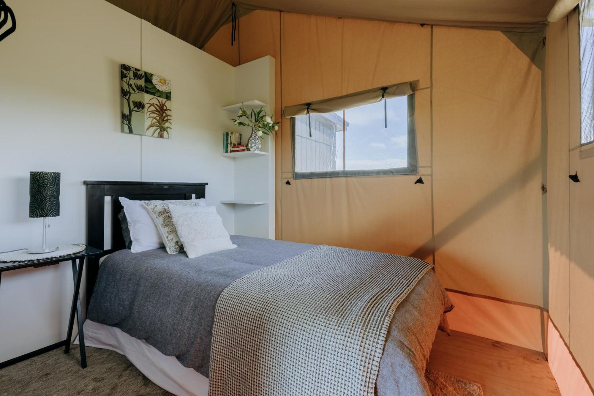 הייסטינגס Villas & Vines Glamping מראה חיצוני תמונה
