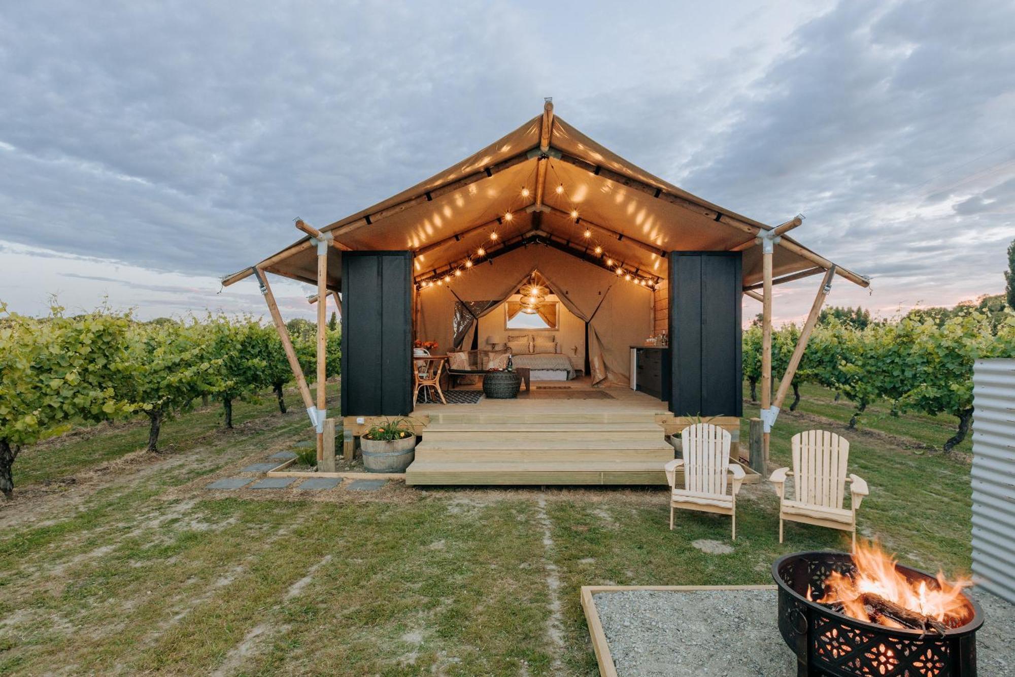 הייסטינגס Villas & Vines Glamping מראה חיצוני תמונה