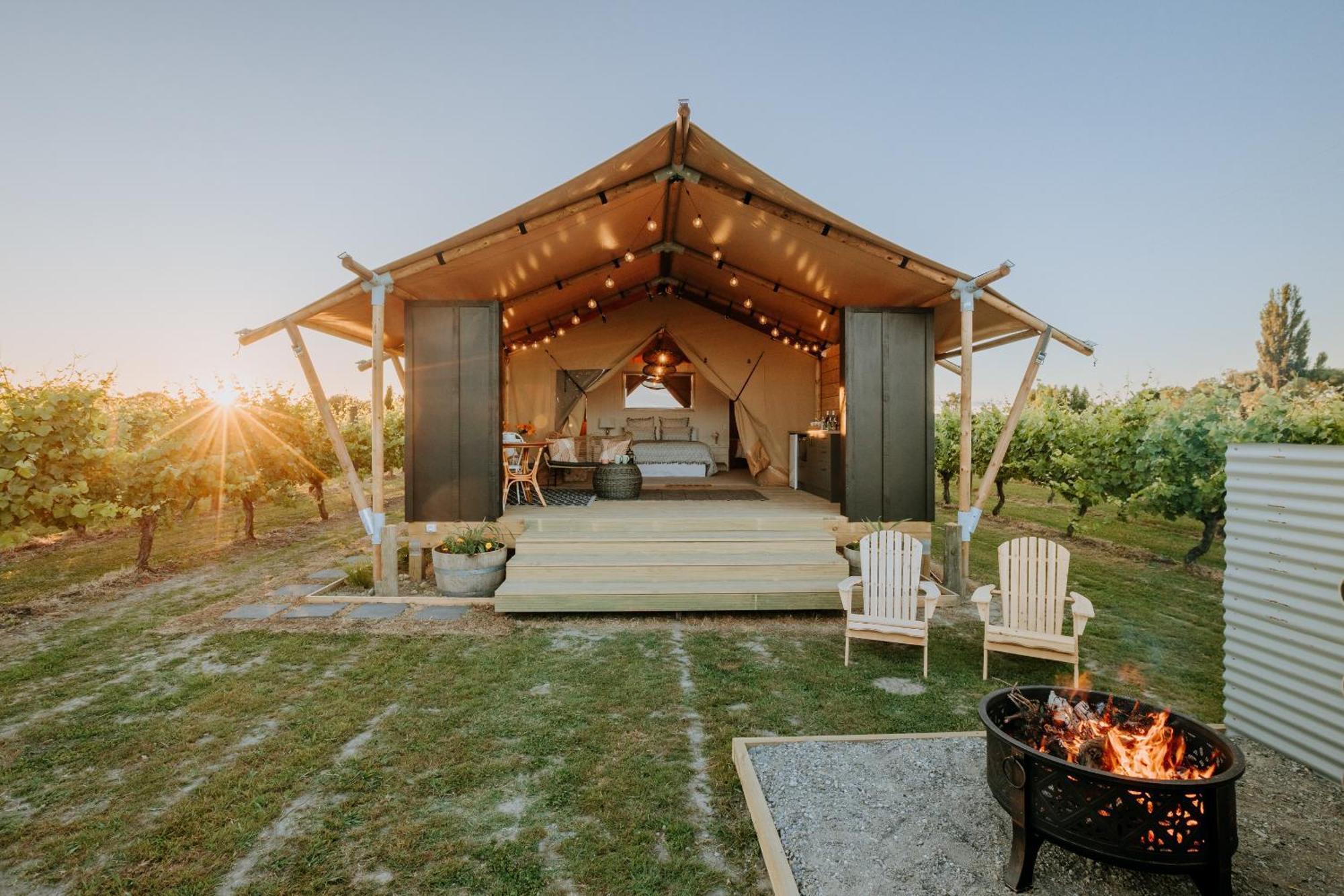 הייסטינגס Villas & Vines Glamping מראה חיצוני תמונה