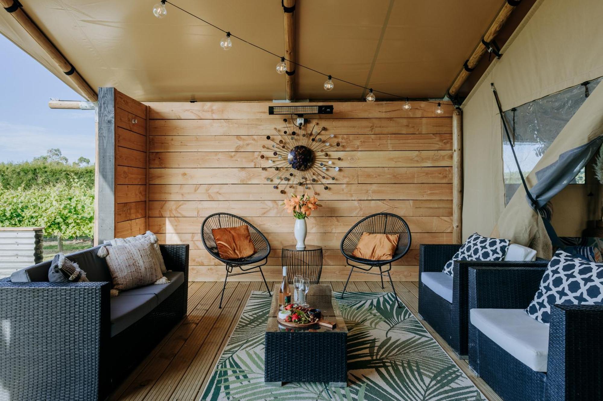 הייסטינגס Villas & Vines Glamping מראה חיצוני תמונה